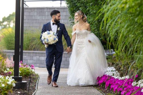 mobile - carousel-hero-element image-0